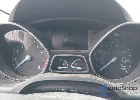 2017 Ford Escape S z USA, uszkodzony, nr VIN 1FMCU0F70HUB87553